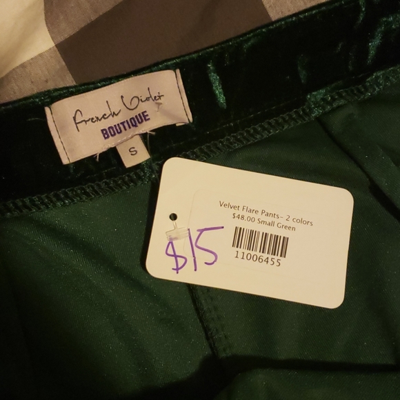 Green velvet bells - Picture 3 of 6